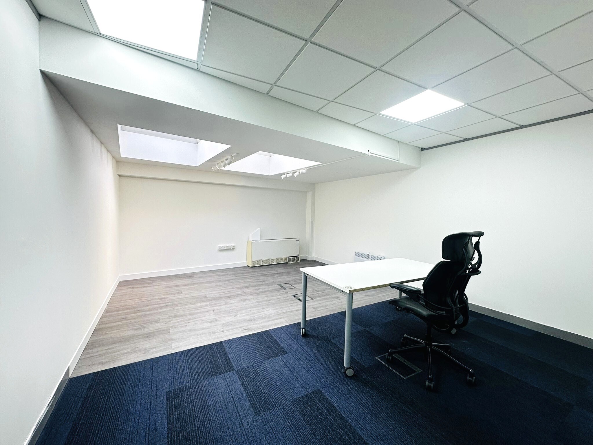 3 Addison Bridge Pl, London for lease Primary Photo- Image 1 of 71