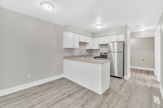 Plus de détails pour 946 Vincent Ct, Lansing, MI - Multi-résidentiel à vendre