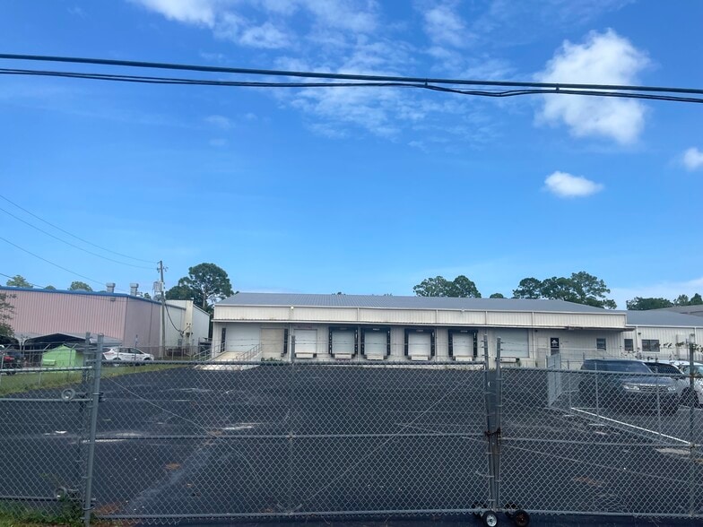 1730 Dobbs Rd, Saint Augustine, FL for lease - Building Photo - Image 1 of 1