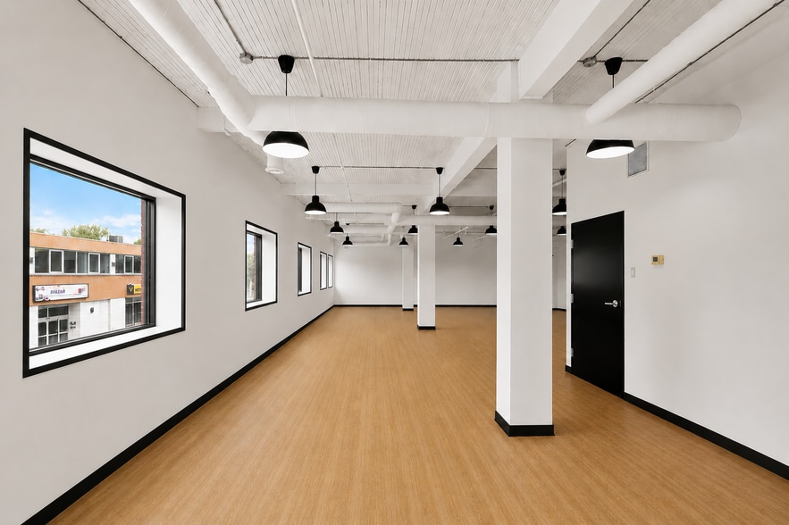 2700-2720 Rue Rachel E, Montréal, QC for lease - Building Photo - Image 2 of 11