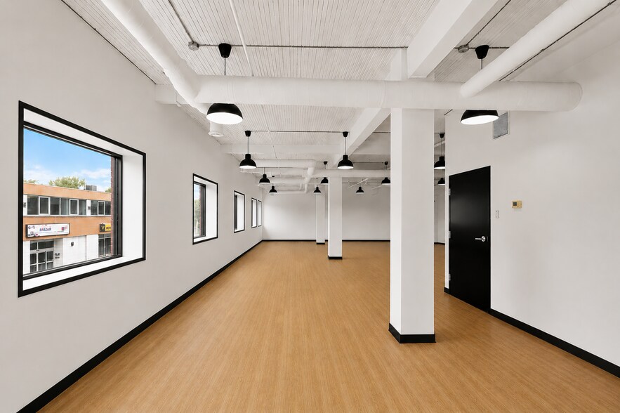 2700-2720 Rue Rachel E, Montréal, QC à louer - Photo du bâtiment - Image 2 de 11