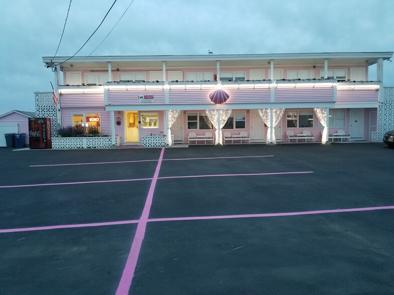 19 Winnapaug Rd, Westerly, RI à vendre - Photo du bâtiment - Image 2 de 17