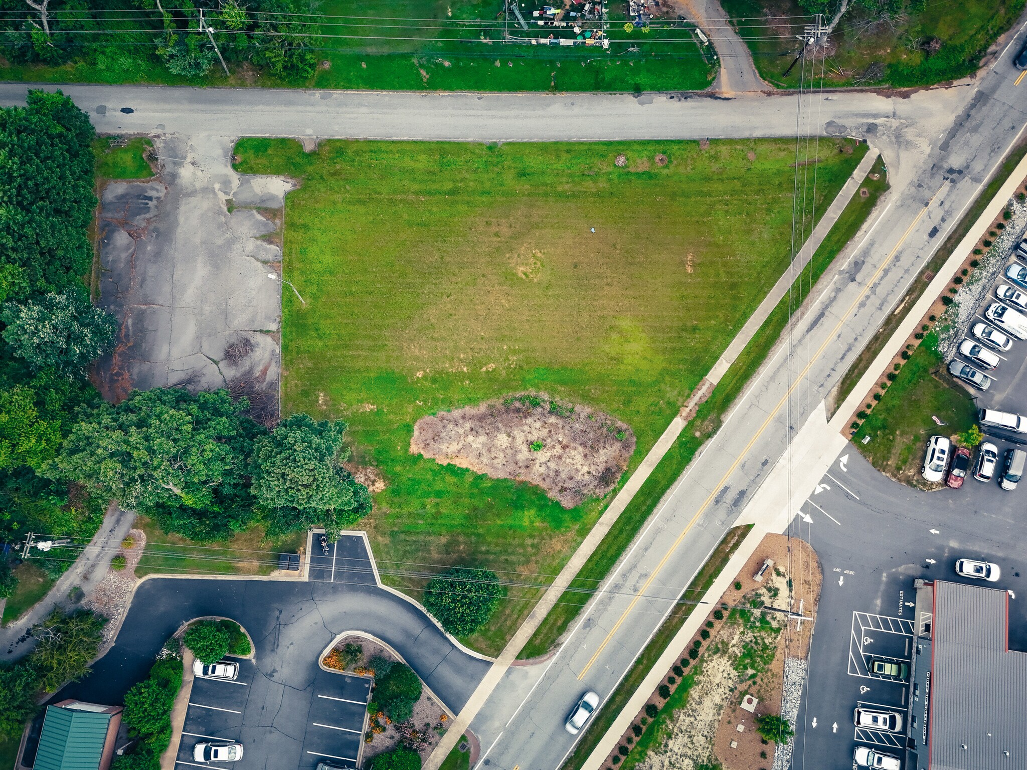 99999 Signal Hill Road, Hendersonville, NC for sale Primary Photo- Image 1 of 7
