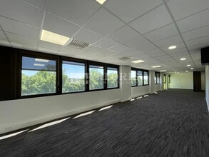 Bureau dans Limonest à louer Photo du bâtiment- Image 1 de 13