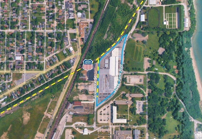 1900 Foss Park Ave, North Chicago, IL à vendre - Photo du bâtiment - Image 2 de 13