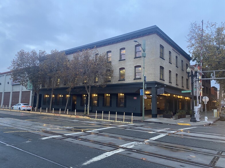 101 Broadway, Oakland, CA for lease - Building Photo - Image 1 of 10