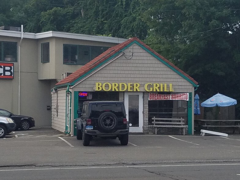 Post Road E Portfolio portefeuille de 3 propriétés à vendre sur LoopNet.ca - Photo du bâtiment - Image 1 de 3