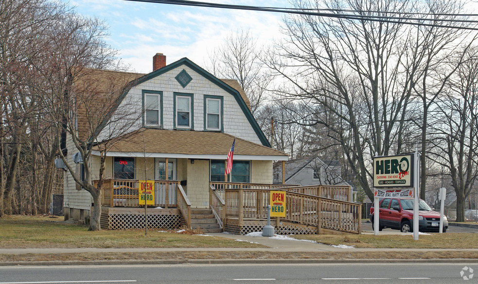 31 Wheeler Rd, Central Islip, NY à vendre - Photo principale - Image 1 de 1