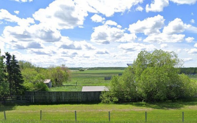 260089 Township Road 442, Ponoka, AB à vendre - Photo du bâtiment - Image 2 de 4