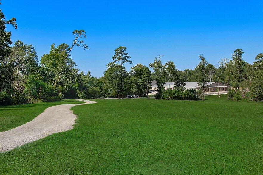 7185 State Highway 75 S, Huntsville, TX à vendre - Photo du bâtiment - Image 2 de 34