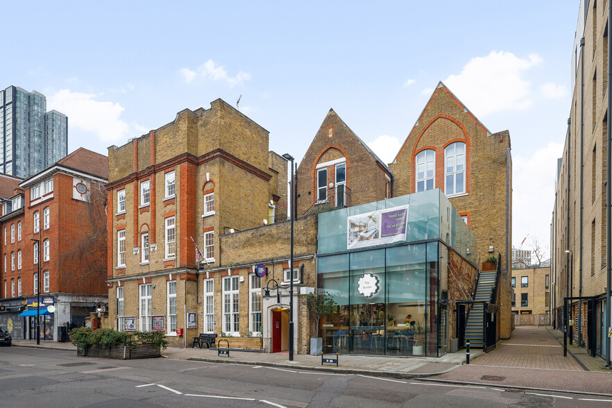 90 Central St, Londres à louer - Photo du bâtiment - Image 2 de 15
