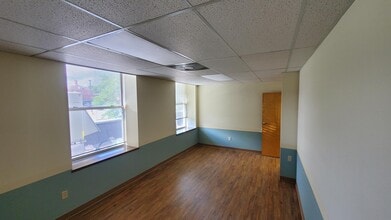 14805 Detroit Ave, Lakewood, OH for lease Interior Photo- Image 2 of 8