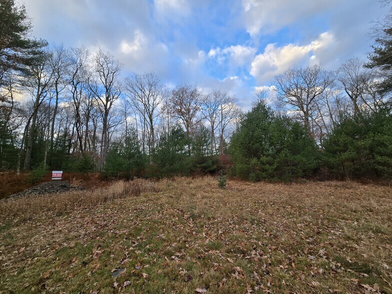 3 Bond Ct, Milford, PA à vendre - Photo du bâtiment - Image 2 de 7