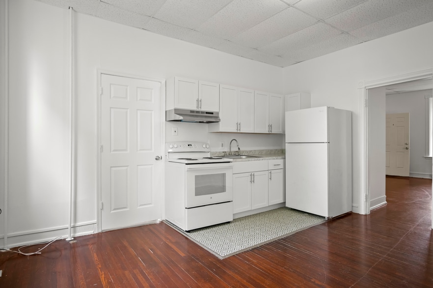 24 Broadway, Hagerstown, MD for sale - Building Photo - Image 2 of 10