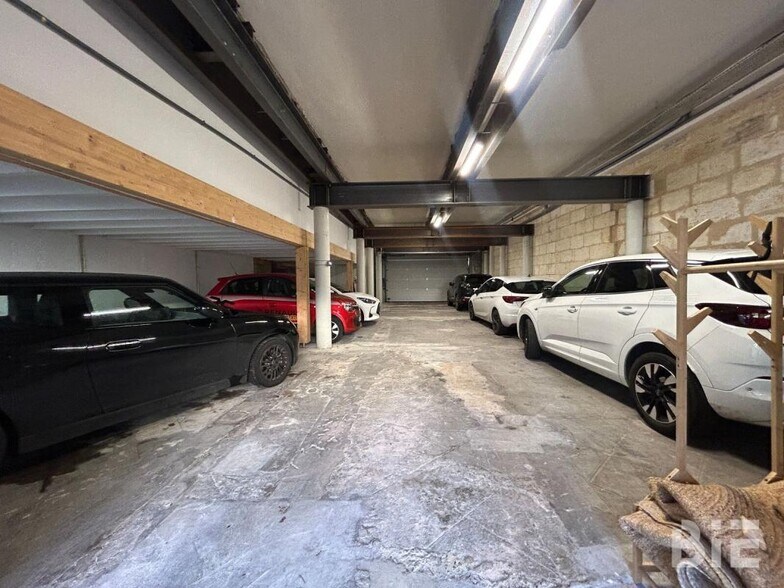 Office in Bordeaux for sale - Building Photo - Image 2 of 11