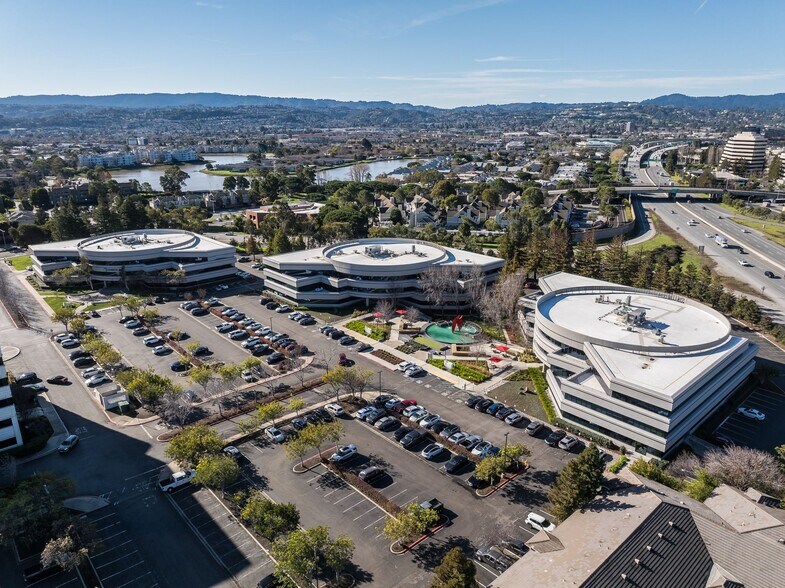 1800 Gateway Dr, San Mateo, CA à louer - Photo du bâtiment - Image 3 de 23
