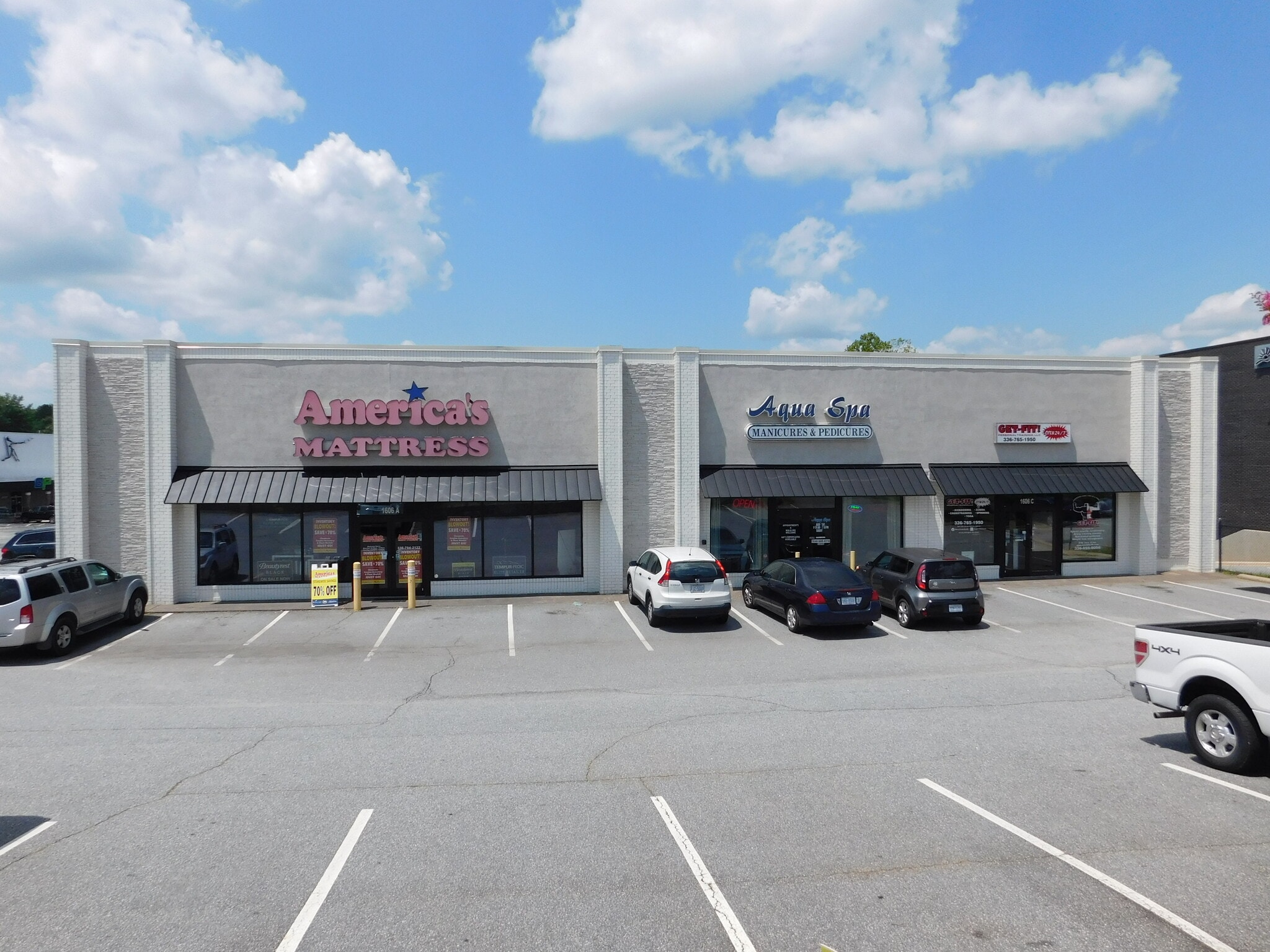1606 S Stratford Rd, Winston-Salem, NC for lease Primary Photo- Image 1 of 4