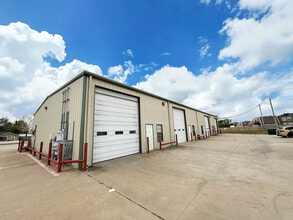 395 W K Pl, Jenks, OK for lease Interior Photo- Image 2 of 8