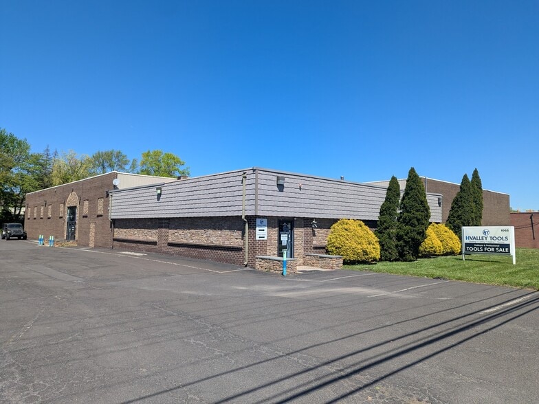 1065 Industrial Blvd, Southampton, PA for lease - Building Photo - Image 2 of 10