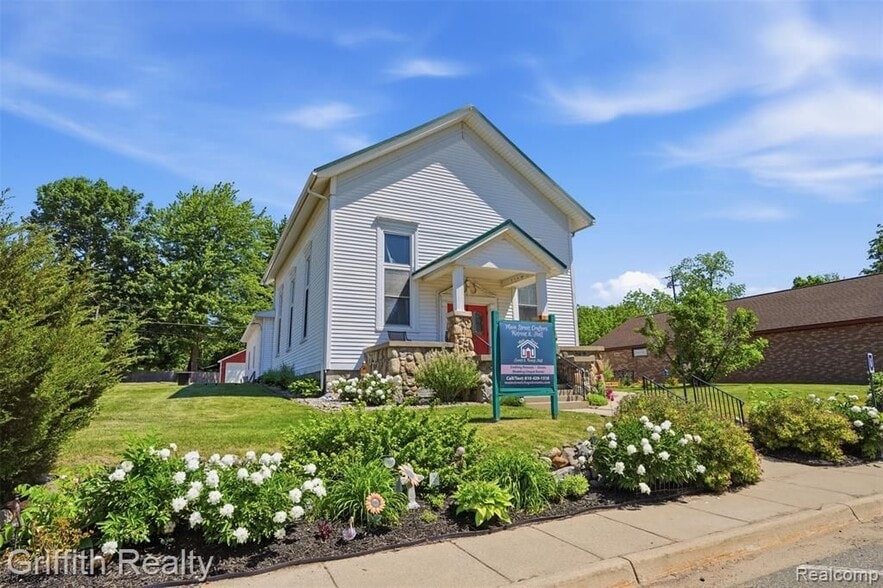 131 E Main St, Vernon, MI for sale - Building Photo - Image 3 of 49