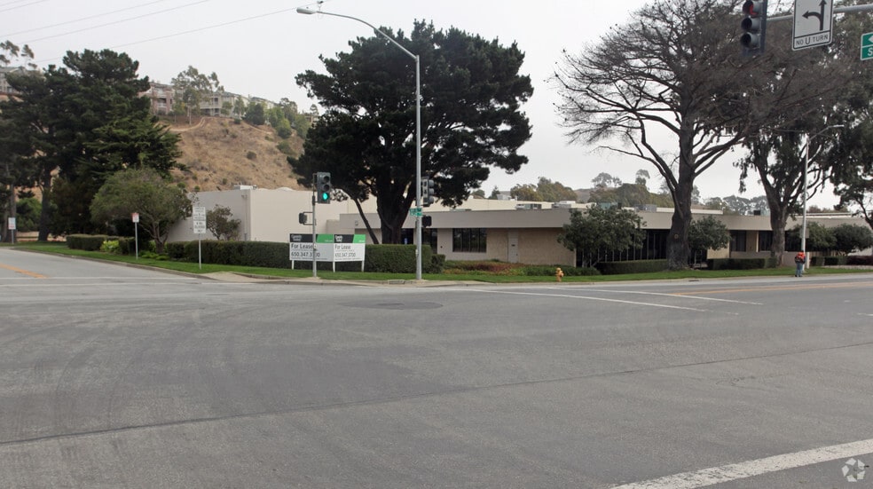 380 Valley Dr, Brisbane, CA for lease - Primary Photo - Image 1 of 3