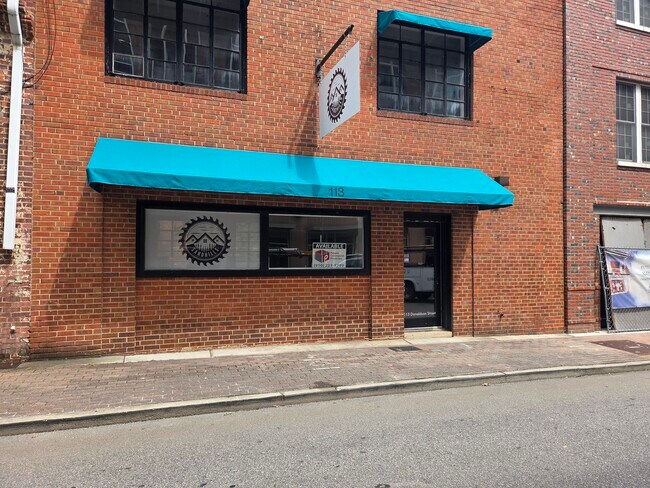 More details for 113 Donaldson St, Fayetteville, NC - Retail for Sale
