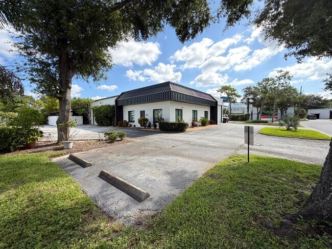 Plus de détails pour 1401 22nd St N, Saint Petersburg, FL - Industriel à louer