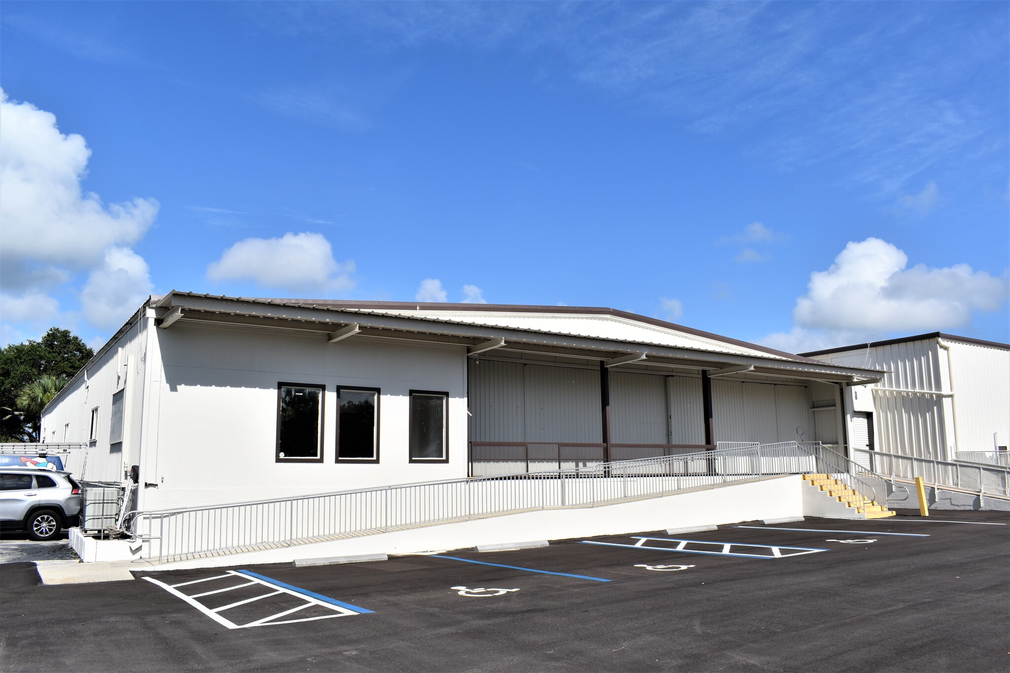 2800 US Highway 1, Vero Beach, FL for lease Primary Photo- Image 1 of 12