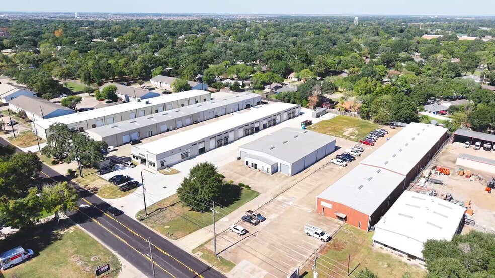 5342 5th St, Katy, TX à louer - Vidéo sur l’inscription commerciale - Image 2 de 54