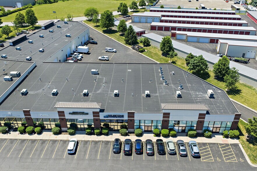 129 Commercial Dr, Yorkville, IL à louer - Photo du bâtiment - Image 1 de 36