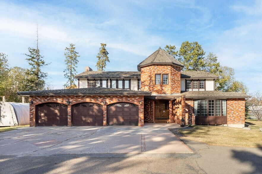 7550 Ellerslie Rd SW, Edmonton, AB à vendre - Photo principale - Image 2 de 7