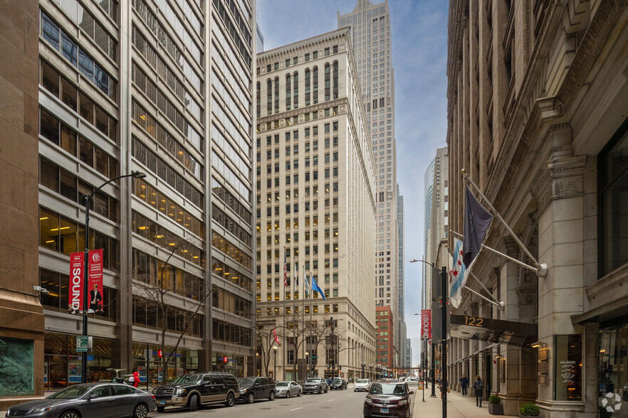 120 S LaSalle St, Chicago, IL à louer - Photo du bâtiment - Image 2 de 4