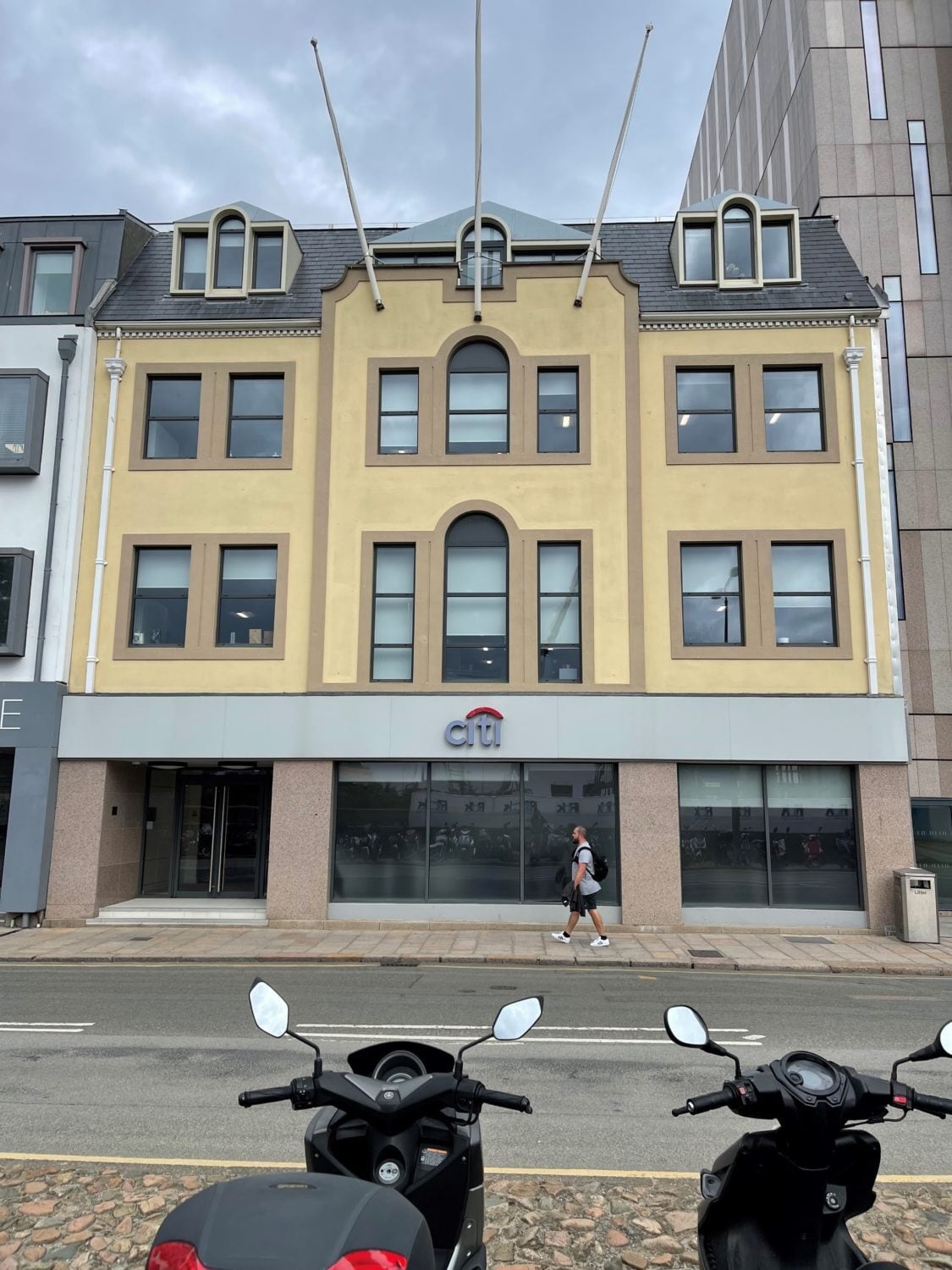 38 Esplanade, Jersey for lease Primary Photo- Image 1 of 3