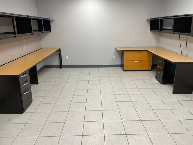 21294 Johnson Rd, Long Beach, MS à louer - Photo du bâtiment - Image 3 de 8
