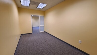 675 Orchard Heights Rd, Salem, OR for lease Building Photo- Image 1 of 3