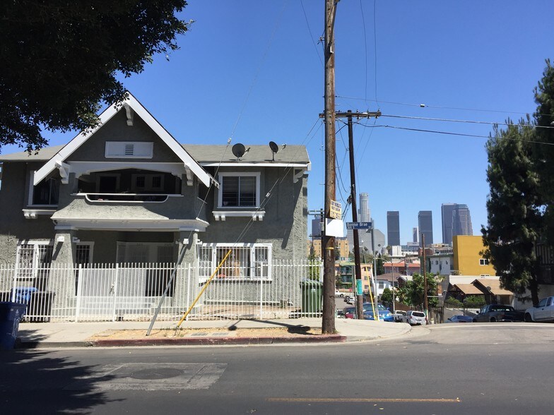 326 S Bonnie Brae St, Los Angeles, CA for sale - Primary Photo - Image 1 of 18