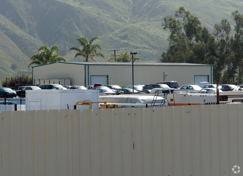 918 Mission Rock Rd, Santa Paula, CA à louer - Photo du bâtiment - Image 3 de 3