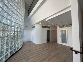 3013-3017 Washington Blvd, Marina Del Rey, CA à louer Photo intérieure- Image 2 de 11