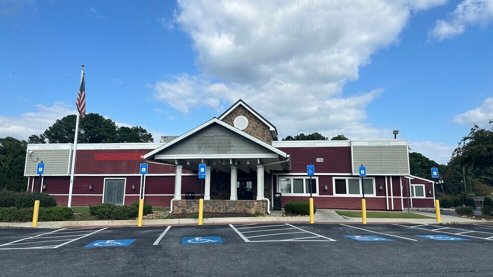 6550 Tara Blvd, Jonesboro, GA à louer - Photo du bâtiment - Image 2 de 14