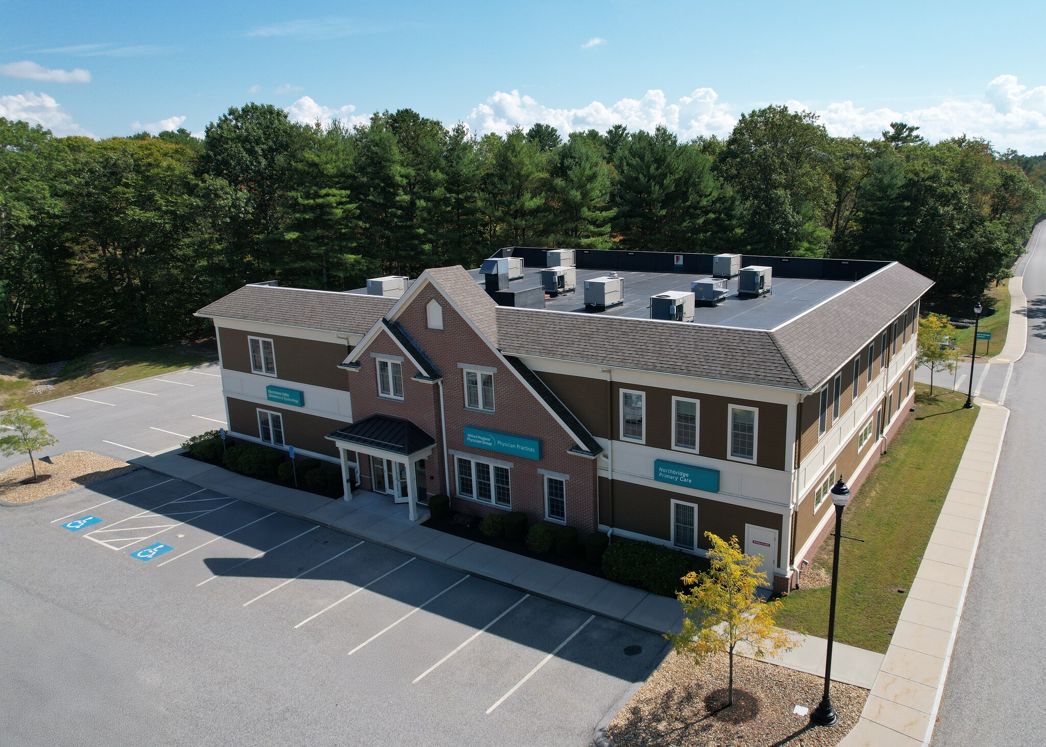 200 Commerce Dr, Northbridge, MA for lease Building Photo- Image 1 of 4