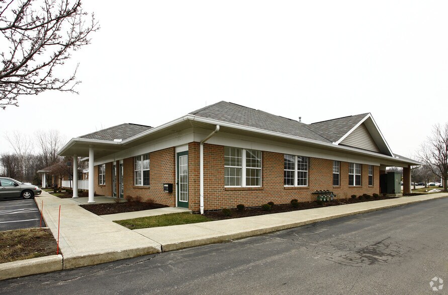 800 Westpoint Pky, Westlake, OH à louer - Photo du bâtiment - Image 2 de 7
