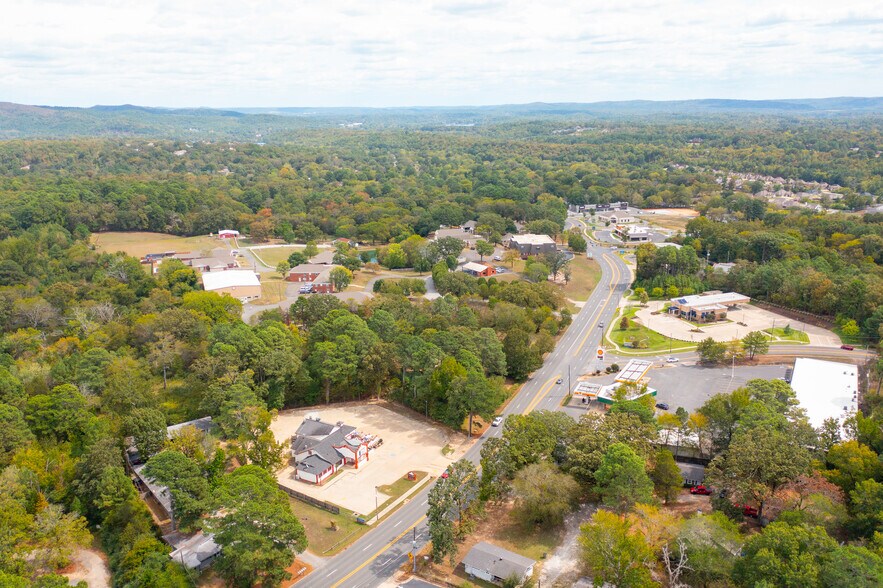 2241 Malvern Ave, Hot Springs, AR à vendre - Photo du bâtiment - Image 1 de 3