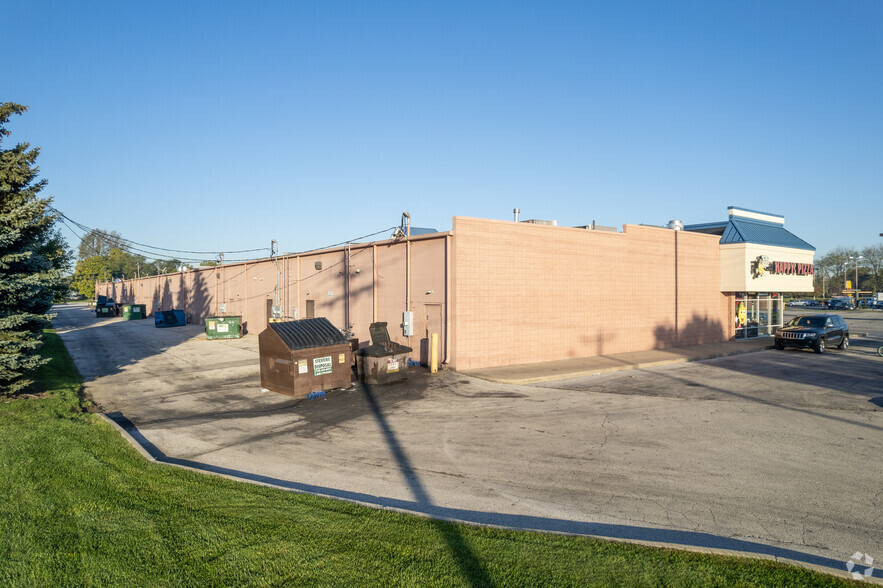 551 Dorr St, Toledo, OH for lease - Building Photo - Image 3 of 6