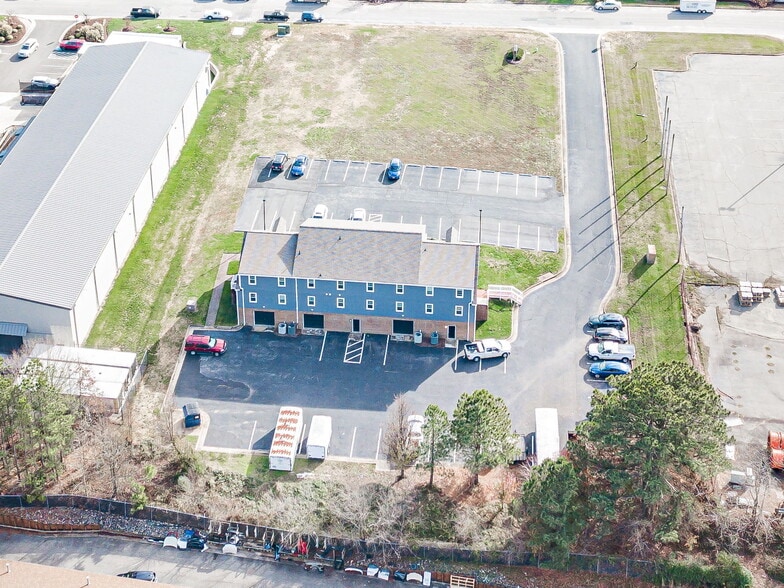 10810 Hasty Ln, Midlothian, VA for sale - Building Photo - Image 3 of 36