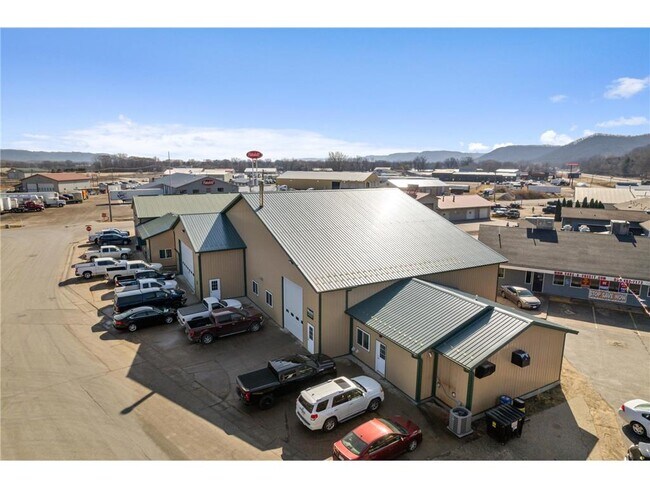 Plus de détails pour 1140 72nd St, Goodview, MN - Bureau à vendre