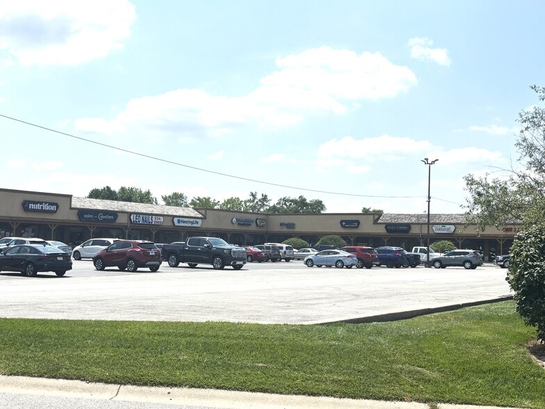 2000-2166 45th St, Highland, IN for lease - Building Photo - Image 3 of 17