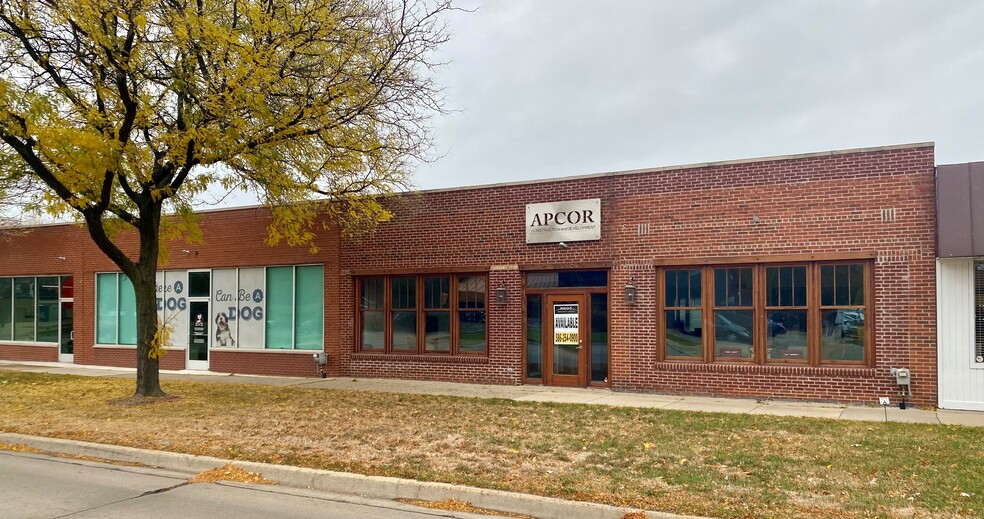 22316 Harper Ave, Saint Clair Shores, MI for lease - Building Photo - Image 1 of 6