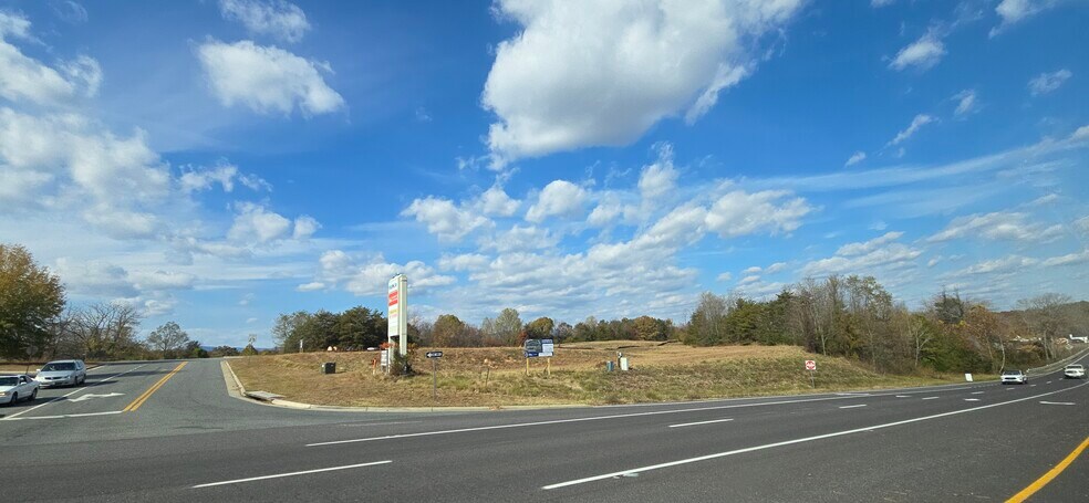 Deerfield Dr., Ruckersville, VA à vendre - Photo du bâtiment - Image 3 de 14