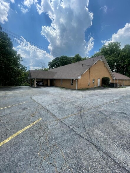 3060 Bouldercrest Rd, Ellenwood, GA for sale - Building Photo - Image 1 of 53