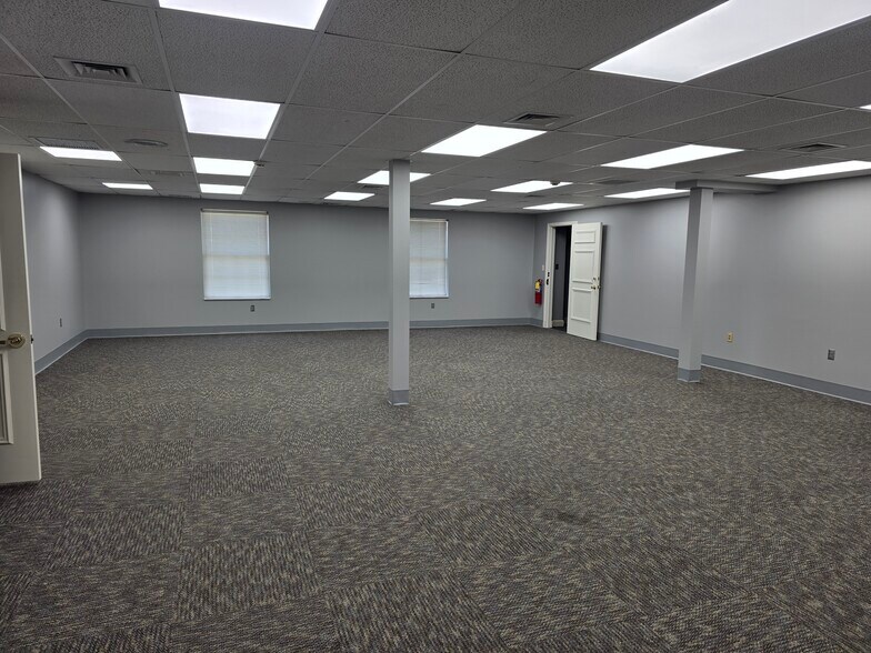 2027 Broadway St, Cape Girardeau, MO à louer - Photo du bâtiment - Image 2 de 10